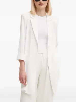 Топ с отложным воротником и манжетами на рукавах