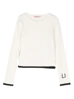 Свитер с вышитым логотипом