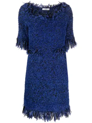 Платье с рукавами три четверти и бахромой