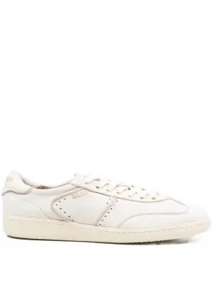 кроссовки с перфорацией