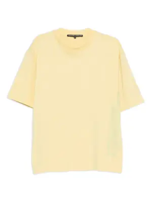 футболка с логотипом