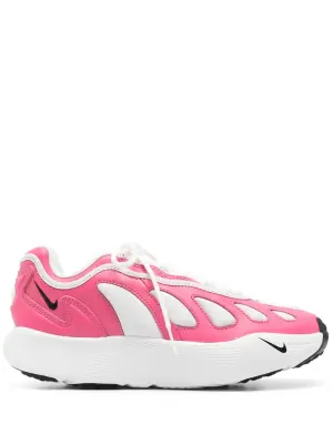 Кроссовки с логотипом Swoosh из коллаборации с Nike