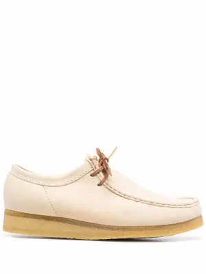 туфли Wallabee на шнуровке