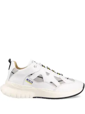 массивные кроссовки