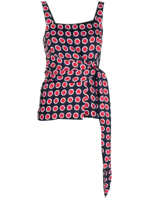 Топ с поясом и узором в горох