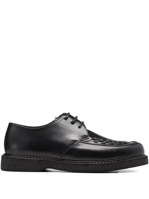 Дерби на шнуровке с переплетёнными деталями