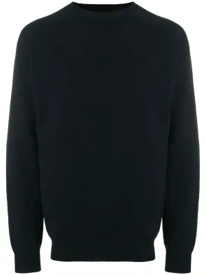 Свитер с круглым вырезом