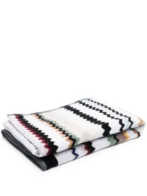 Полотенце с узором зигзаг