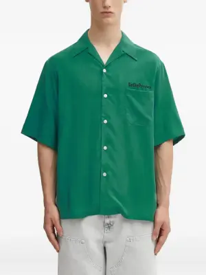 Рубашка с вышивкой на кармане