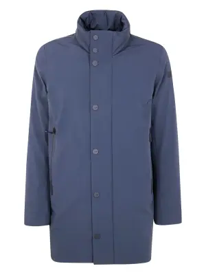 Пальто с застежкой на пуговицах и пластиной с логотипом