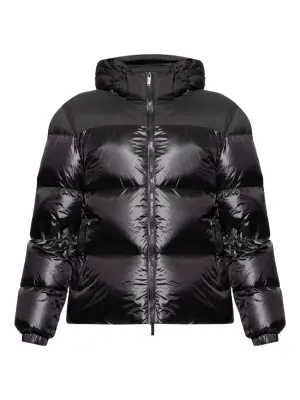 Пуховик с нашивкой-логотипом