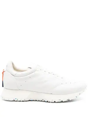 Кожаные кроссовки