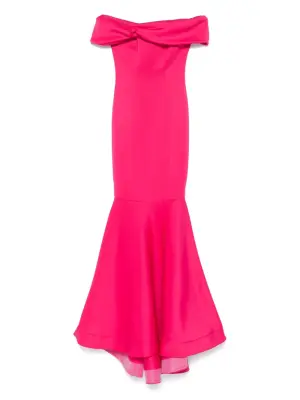 вечернее платье с открытыми плечами