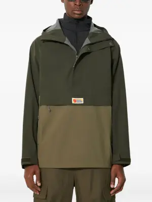 Двухцветная куртка с капюшоном