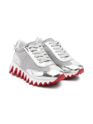 Кроссовки с панелями