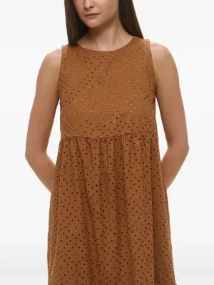 Платье с вышивкой "ришелье" и ярусами