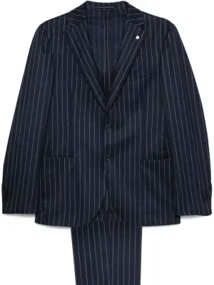 Костюм в тонкую полоску