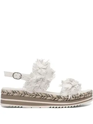 Босоножки на платформе с бахромой