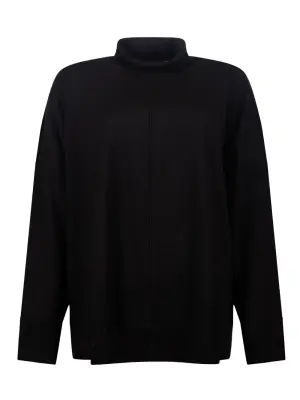 Свитер с высоким воротником