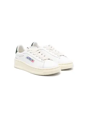 Кроссовки с логотипом