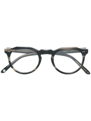 Очки в круглой оправе