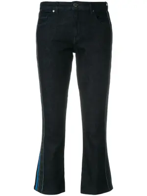 Укороченные расклешенные джинсы