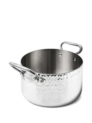 Сковорода с чеканой ручкой