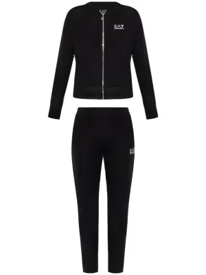 спортивный костюм с логотипом