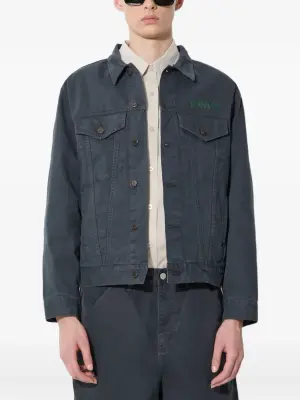 Джинсовая куртка на пуговицах