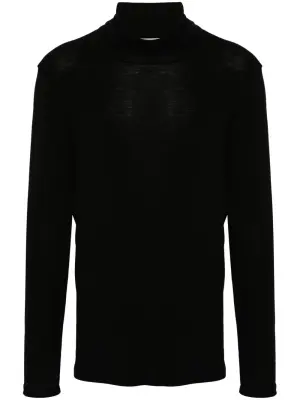 Шерстяной свитер