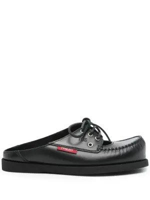 Шлепанцы из коллаборации с TBS