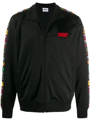 Куртка с контрастной вставкой сбоку