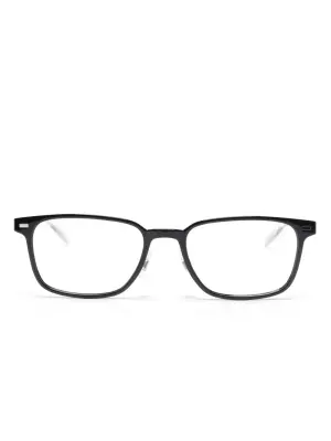 Очки в прямоугольной оправе