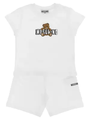 Костюм из футболки и шорт-бермудов «Мишка Moschino»