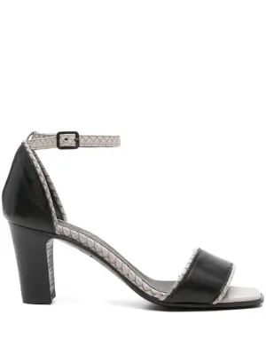 Босоножки на каблуке