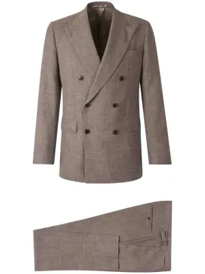 Костюм с двубортным пиджаком