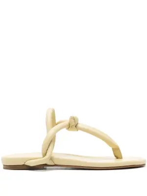 Сандалии с дутыми ремешками