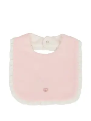 нагрудник с оборками и вышивкой