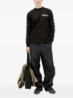 футболка с длинными рукавами и графичным принтом