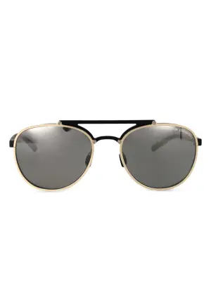 Солнцезащитные очки в овальной оправе