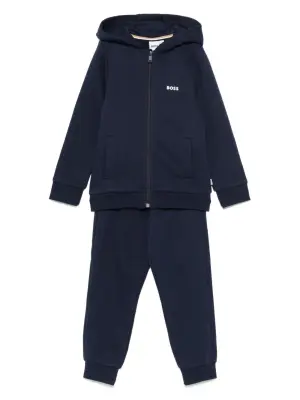 Спортивный костюм с капюшоном