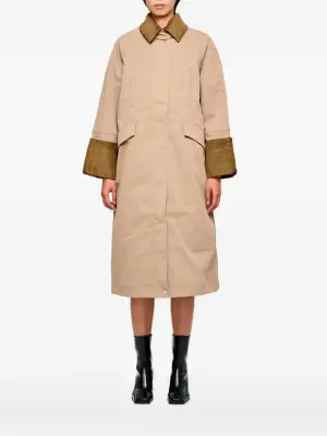 Пиджак с задней шлицей и длинными рукавами