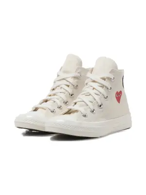 Высокие кроссовки с логотипом