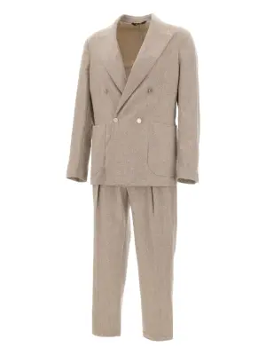 Двубортный костюм