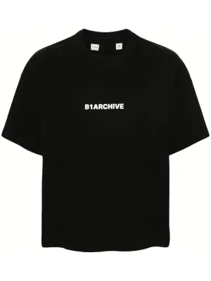 Футболка с логотипом