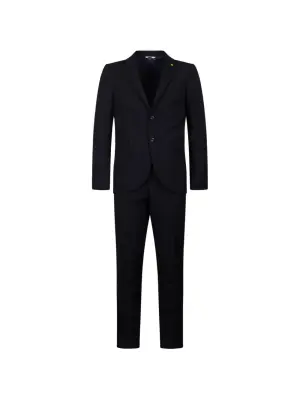 Костюм с однобортным пиджаком