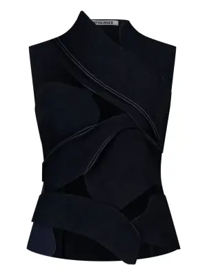 Топ из войлока с вырезами