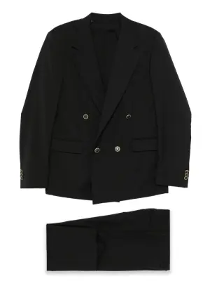 Костюм с двубортным пиджаком
