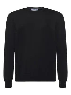 Свитер с круглым вырезом