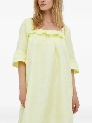 Платье с оборками и цветочным принтом